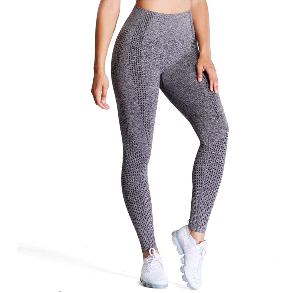 High Waisted Seamless Leggings size medium